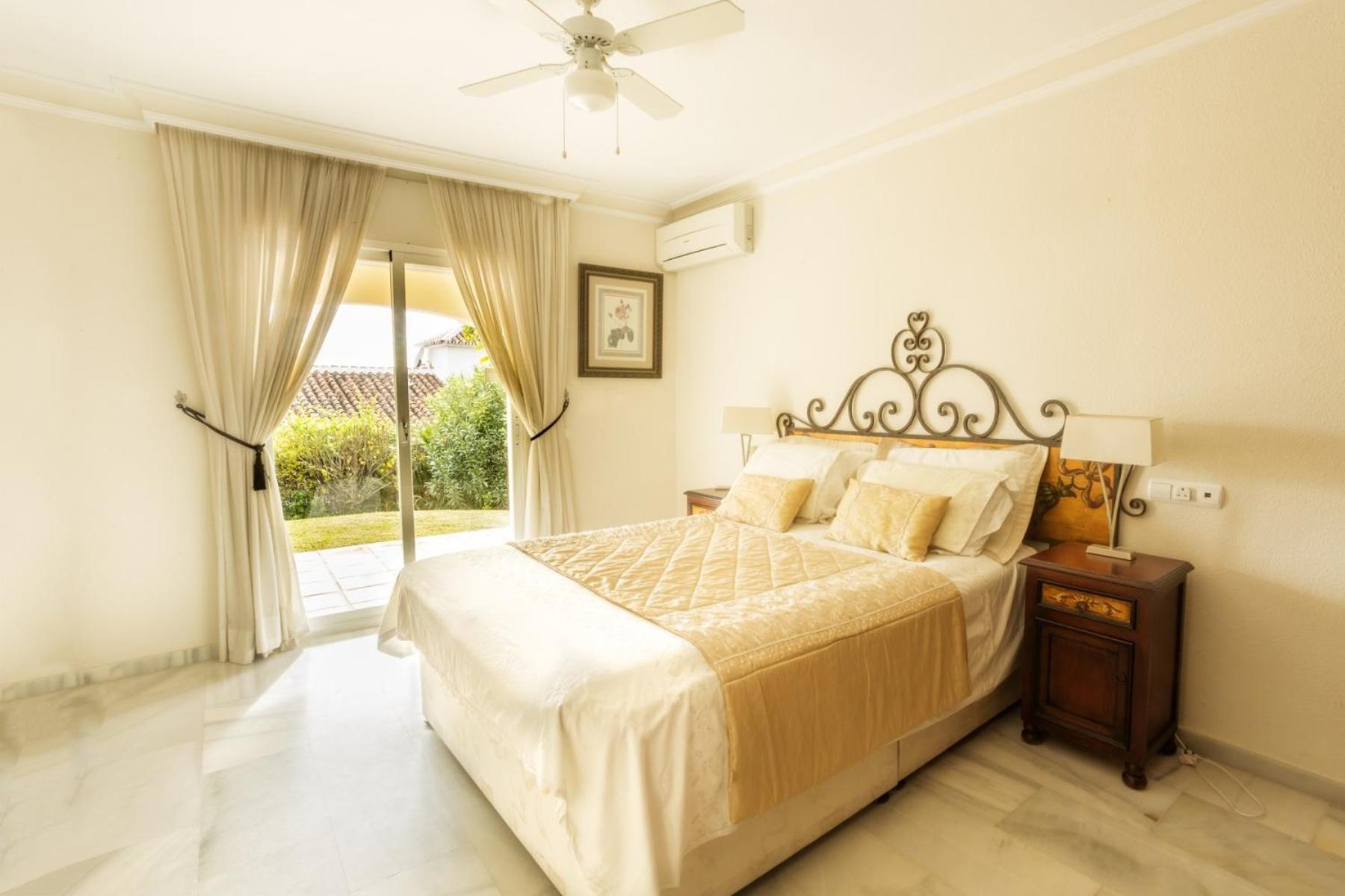 Villa Near Beach In Marbella With Heated Pool Exteriér fotografie
